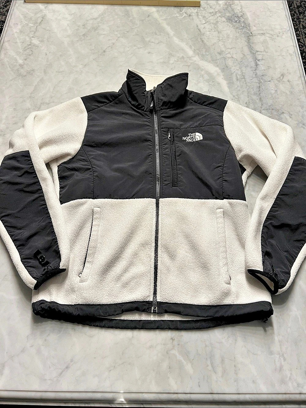 The North Face Denali Fleece Size Medium Like New. White/Black